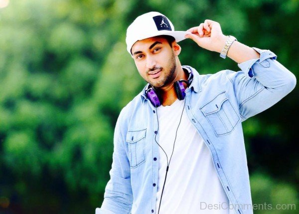 Maninder Kailey In White Cap
