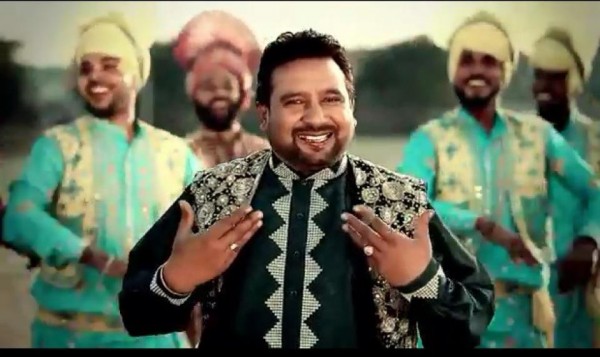 Manjit Pappu With Bhangra Group