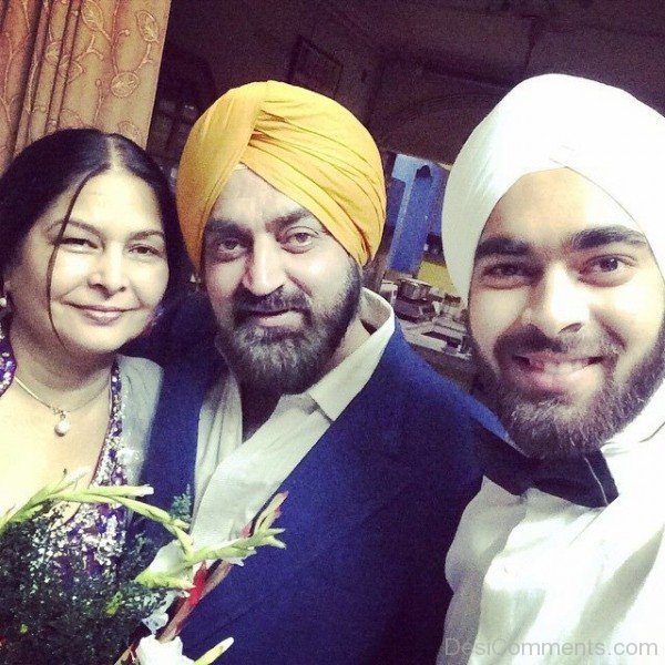 Manjot Singh With His Family