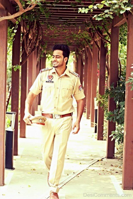 Mankirt Aulakh In Police Dress