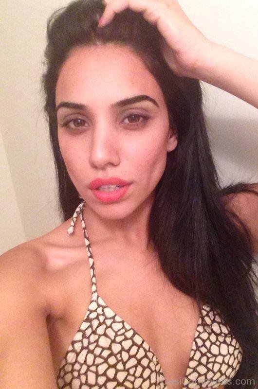 Mannu Sandhu Looking Cute