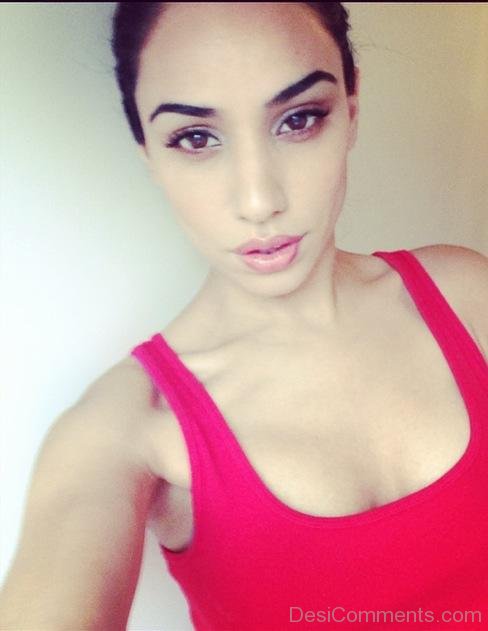 mannu-sandhu-looking-good-desi-comments