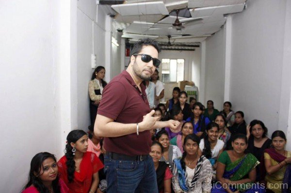 Mika Singh Image