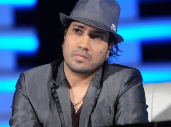 Mika Singh Wearing Cap