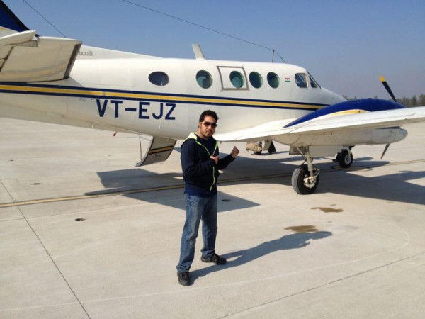Mika Singh With Aeroplane 