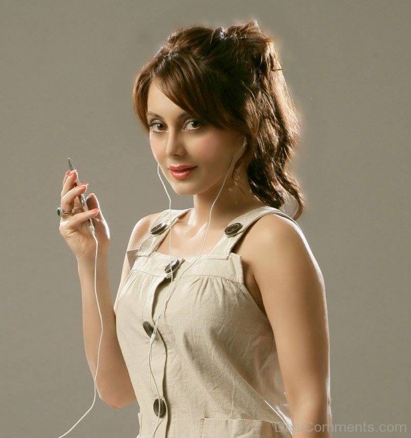 Minissha Lamba Looking Gorgeous