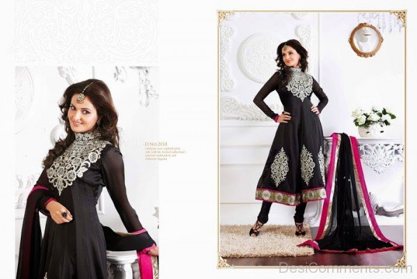 Monica Bedi In Alluring Black Anarkali