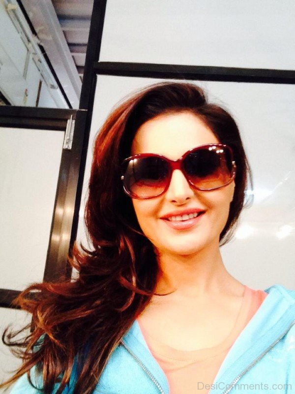Monica Bedi Looking Lovely