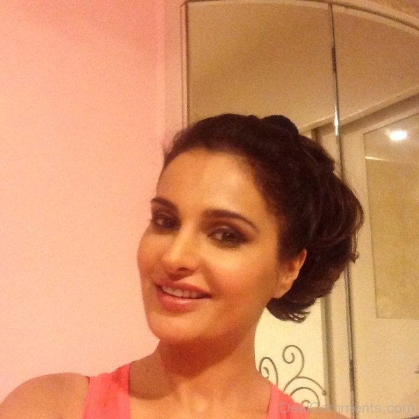 Monica Bedi Looking Wonderful