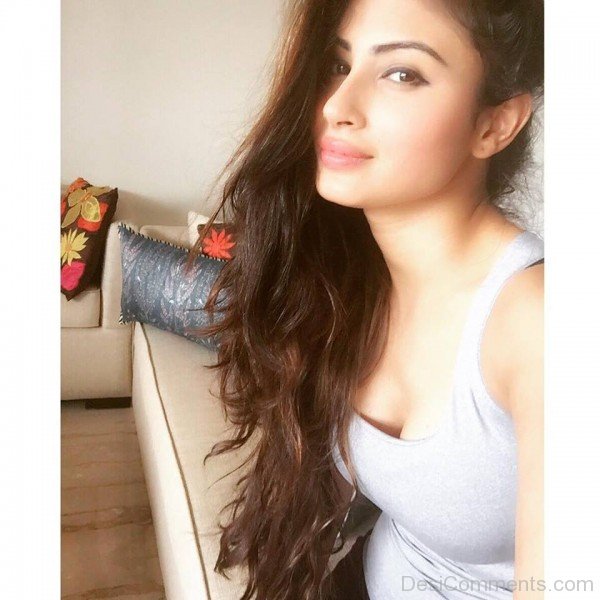 Mouni Roy Looking Super Cute