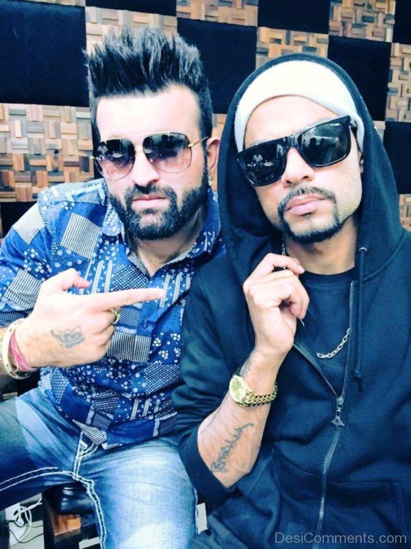 Navraj Hans With Bohemia