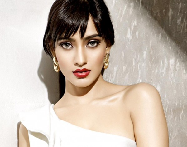 Neha Sharma Nice Hair Style  