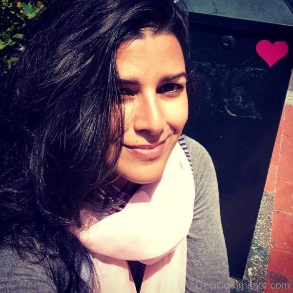 Nimrat Kaur Selfie Pic