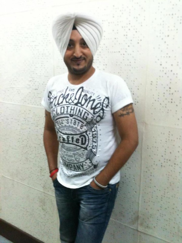 Punjabi Singer & Actor Inderjit Nikku