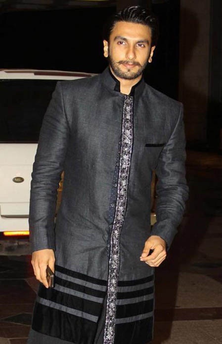 Ranveer Singh In Sherwani - DesiComments.com