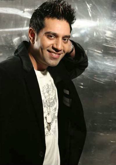Ravishing Singer Kamal Heer