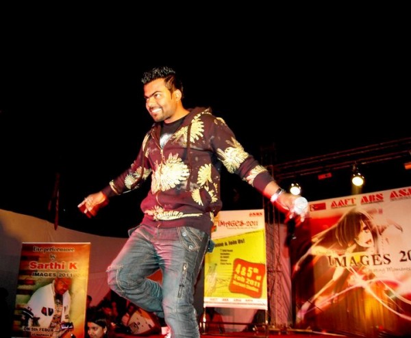 Sarthi K Dancing
