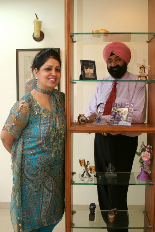 Savita Bhatti And Jaspal Bhatti Giving A Pose