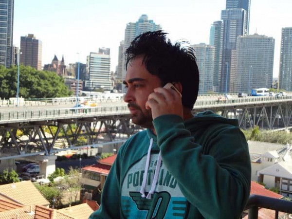 Sharry Mann Busy on Phone