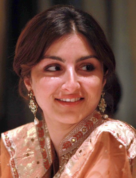 Soha Ali Khan Looking At One Side