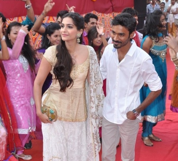 Sonam And Dhanush In The Promotion Of Ranjhana Movie