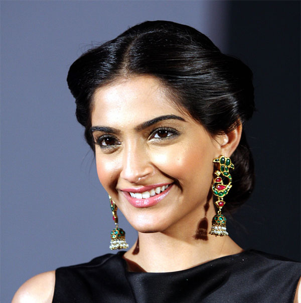 Sonam Kapoor Fashion Icon  Makeup by Cherish Brooke Hill Hairstyle by  Hiral Bhatia  Facebook