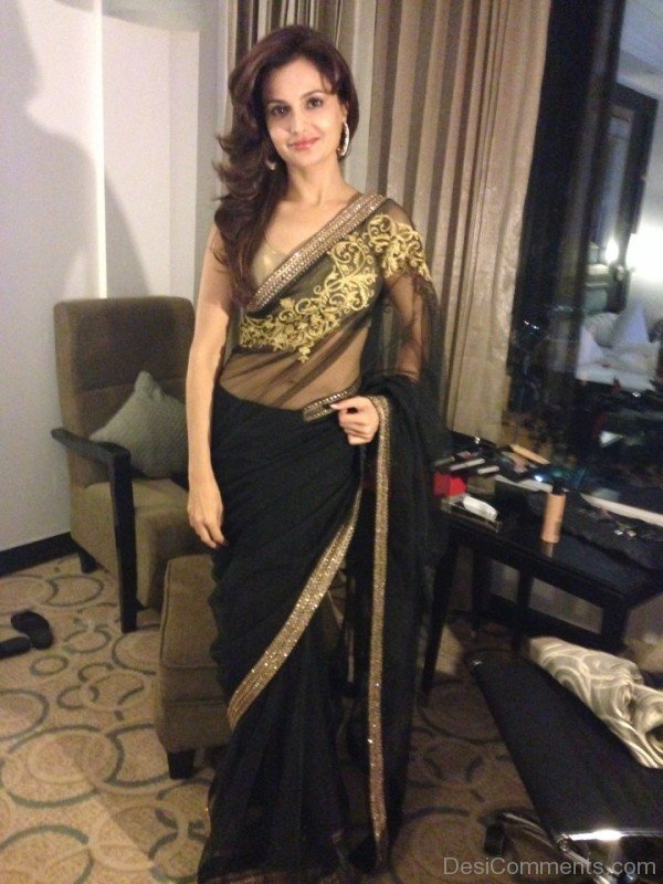 Stunning Monica Bedi