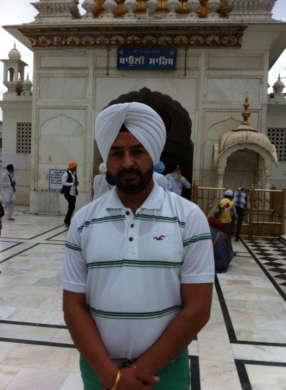 Surinder Laddi In Gurdwara Sahib 