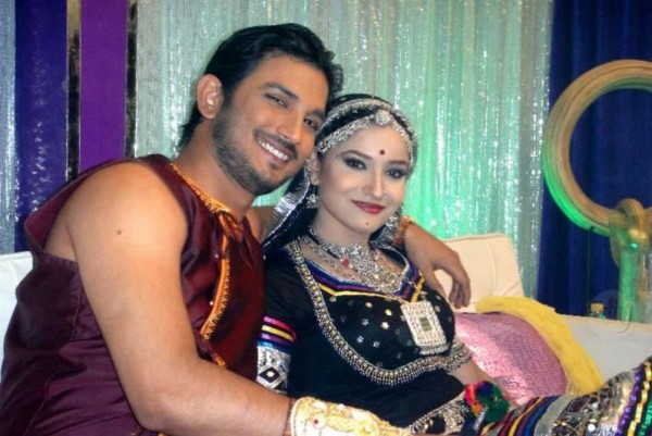 Sushant Singh,Ankita Lokhande On Jhalak Dikhala Jaa Set