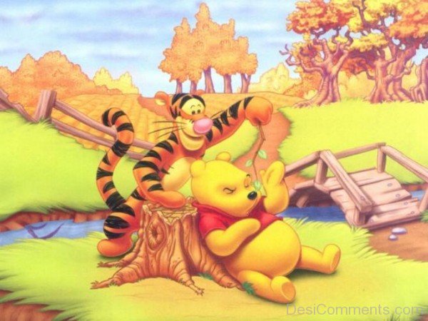 Tigger Teasing Winnie-DESI6062