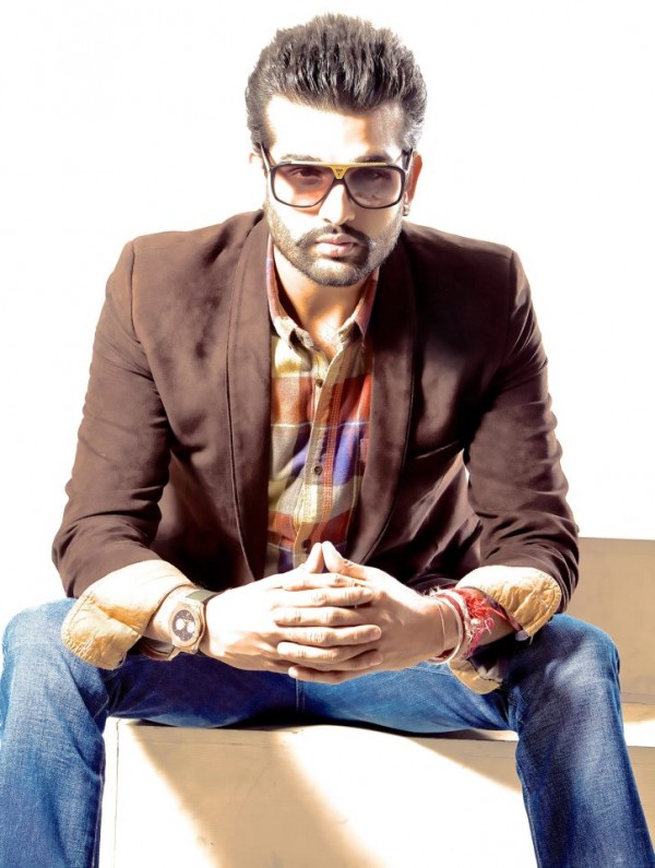 Yuvraj Hans Looking Dashing 