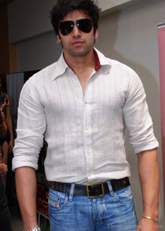 Nikitin Dheer Wearing Goggles