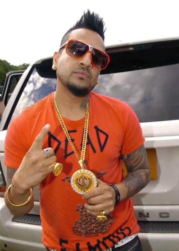 jazzy B-Good Looking Pose